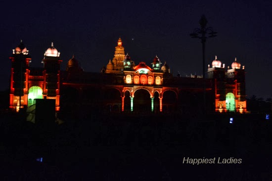 Mysore-Palace-+-Dubai-tallest-tower