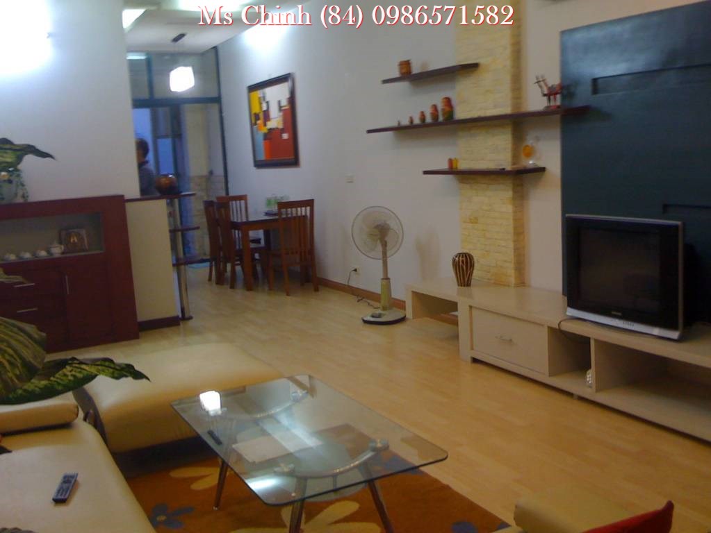 Houses, apartments for rent in Hanoi: Cheap 2 bedroom 