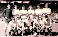 CÁDIZ C. F. - Cádiz, España - Temporada 1972-73 - Bonilla, Díaz, Soriano, Llano, Madariaga y Migueli; Juanito, Isauro, Machicha, Larrauri y Baena - 7º clasificado en la Liga de 2ª División, con Domingo Balmanya como entrenador