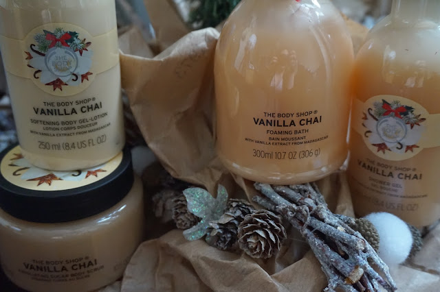 the_body_shop_vanilla_chai_gel_douche_exfoliant_bain_moussant_lotion_corporel_revue_avis_routine_cocooning_01