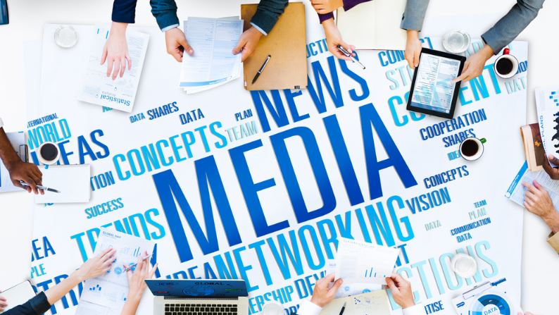 Perbedaan Media Massa, Media Sosial, dan Media Online