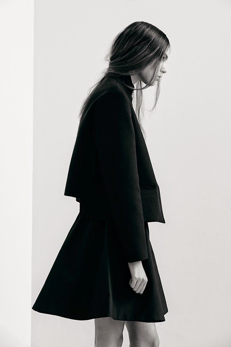 CURRENTLY CRAVING BLACK MINIMALISM JOOJOO AZAD  