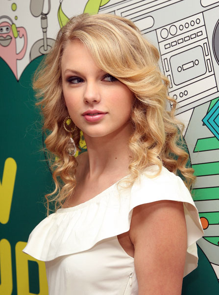 Beautiful Taylor Swift Images
