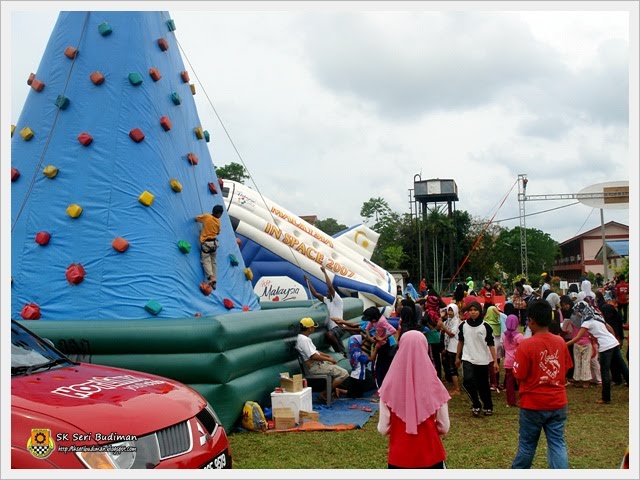 Selamat Datang: Karnival Remaja Hotlink Di Padang SKSB..