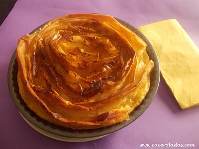 Tarta de pasta filo o ruffled milk pie