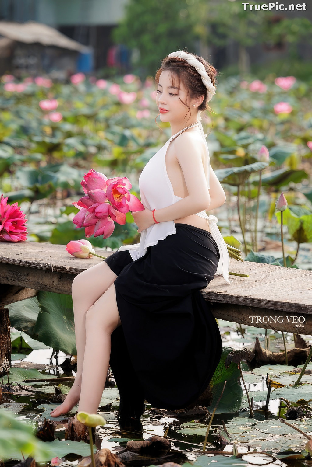 Image Vietnamese Model - Beautiful Girl and Lotus Flower - TruePic.net (56 pictures) - Picture-5