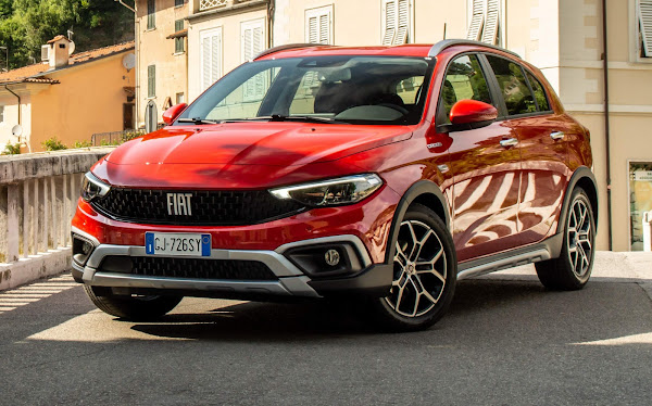 Fiat Tipo Cross Red 2022
