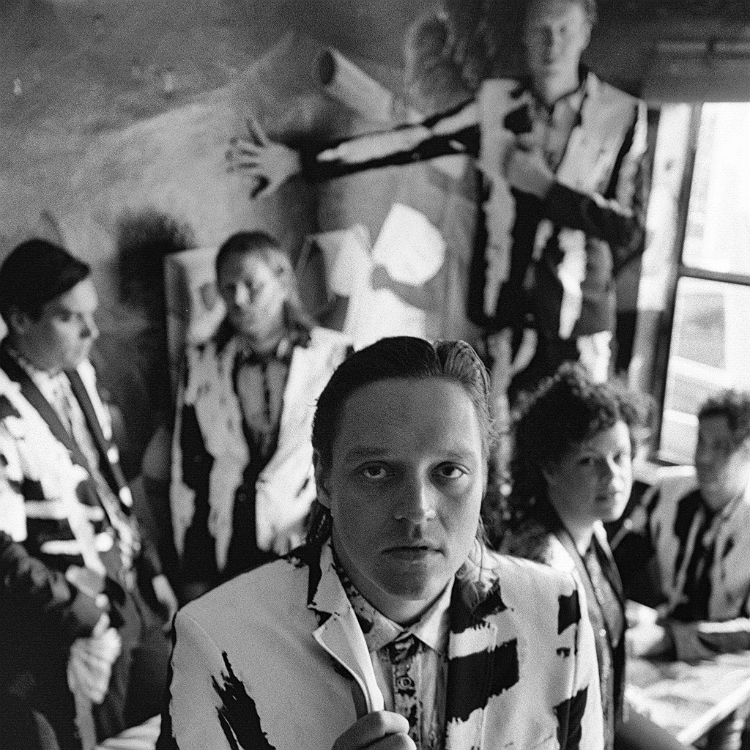 Arcade Fire convoca a ativista e cantora Mavis Staples na faixa ‘I Give You Power’