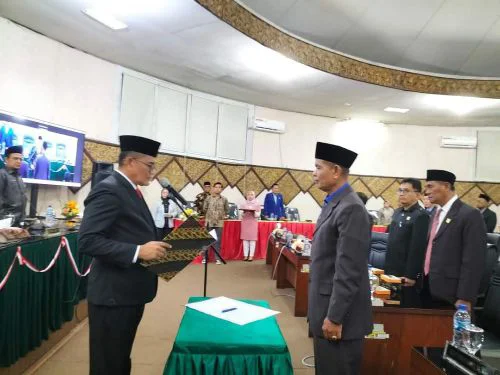 PAW DPRD Kota Padang, Muhammad Fauzi Resmi Dilantik Gantikan Azwar Siri