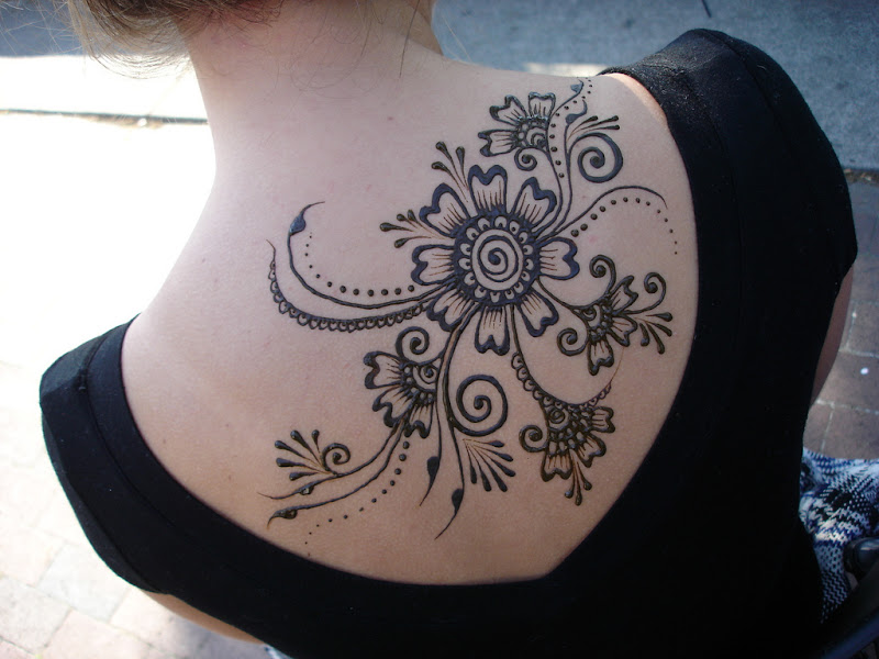 Henna Flowers Tattoos title=