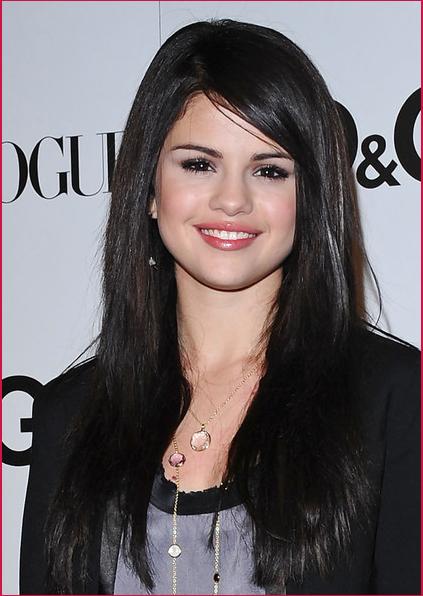 selena gomez hairstyles 2009. Selena Gomez Hairstyles