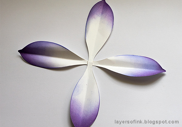 Layers of ink - DIY Dahlia Paper Flowers Tutorial by Anna-Karin Evaldsson with Sizzix David Tutera dies.