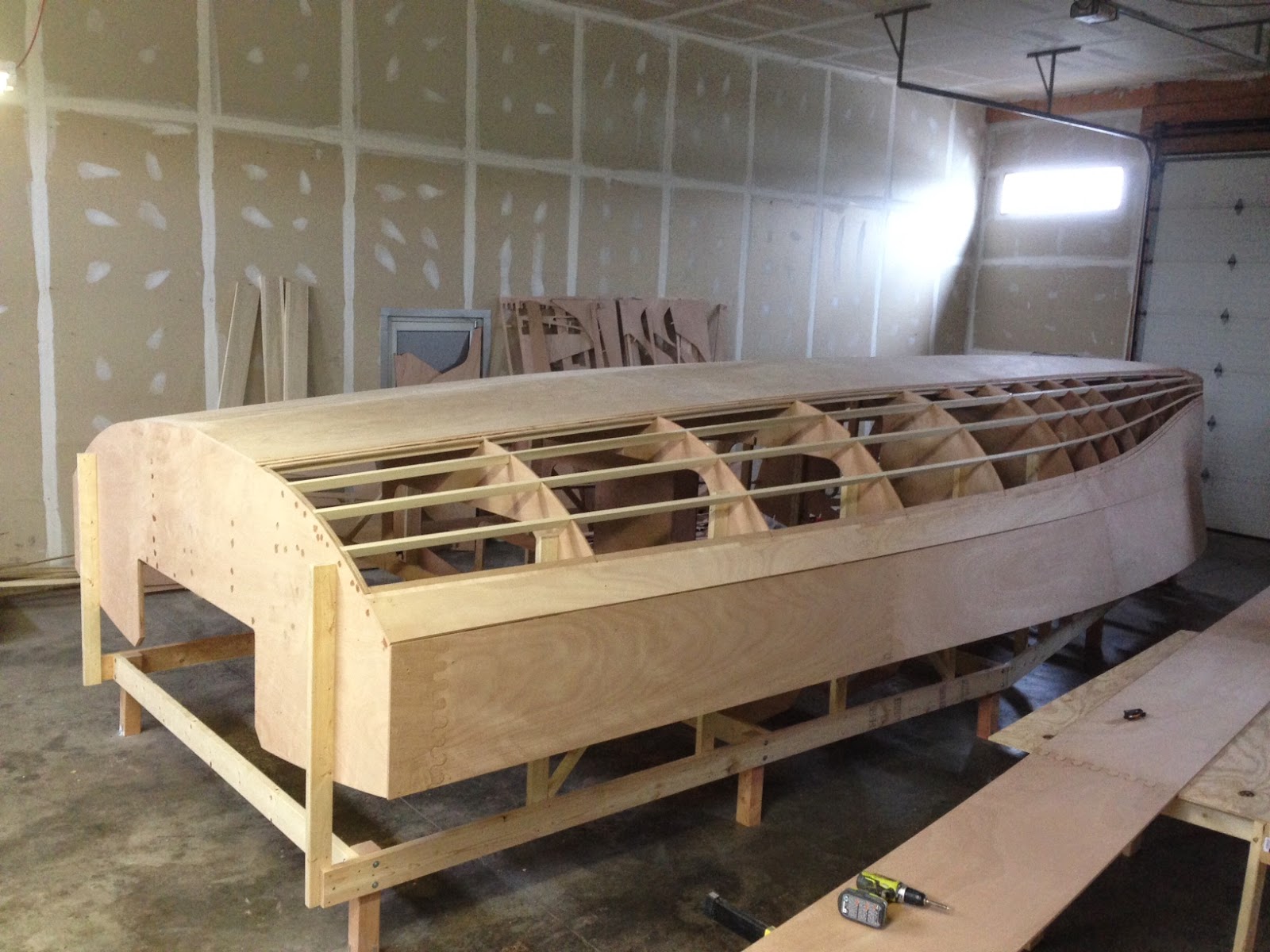 Dudley Dix Yacht Design: Didi 950 Hulls Taking Shape