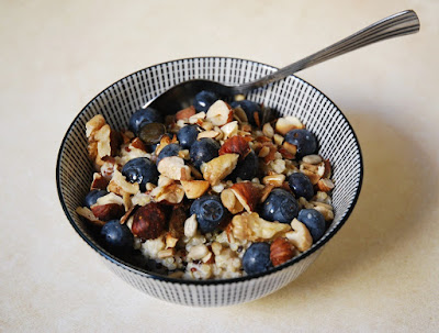 Porridge au quinoa et myrtilles