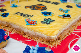 Entremets vanille, pommes caramélisées sur base biscuitée et génoise décorée - thème Poisson