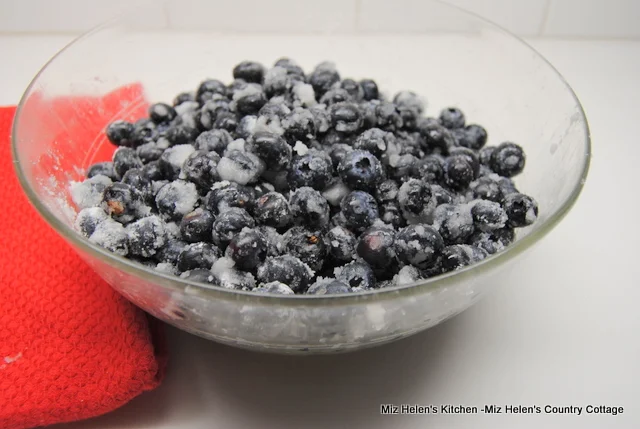 Old Fashioned Blueberry Crisp at Miz Helen's Country Cottage