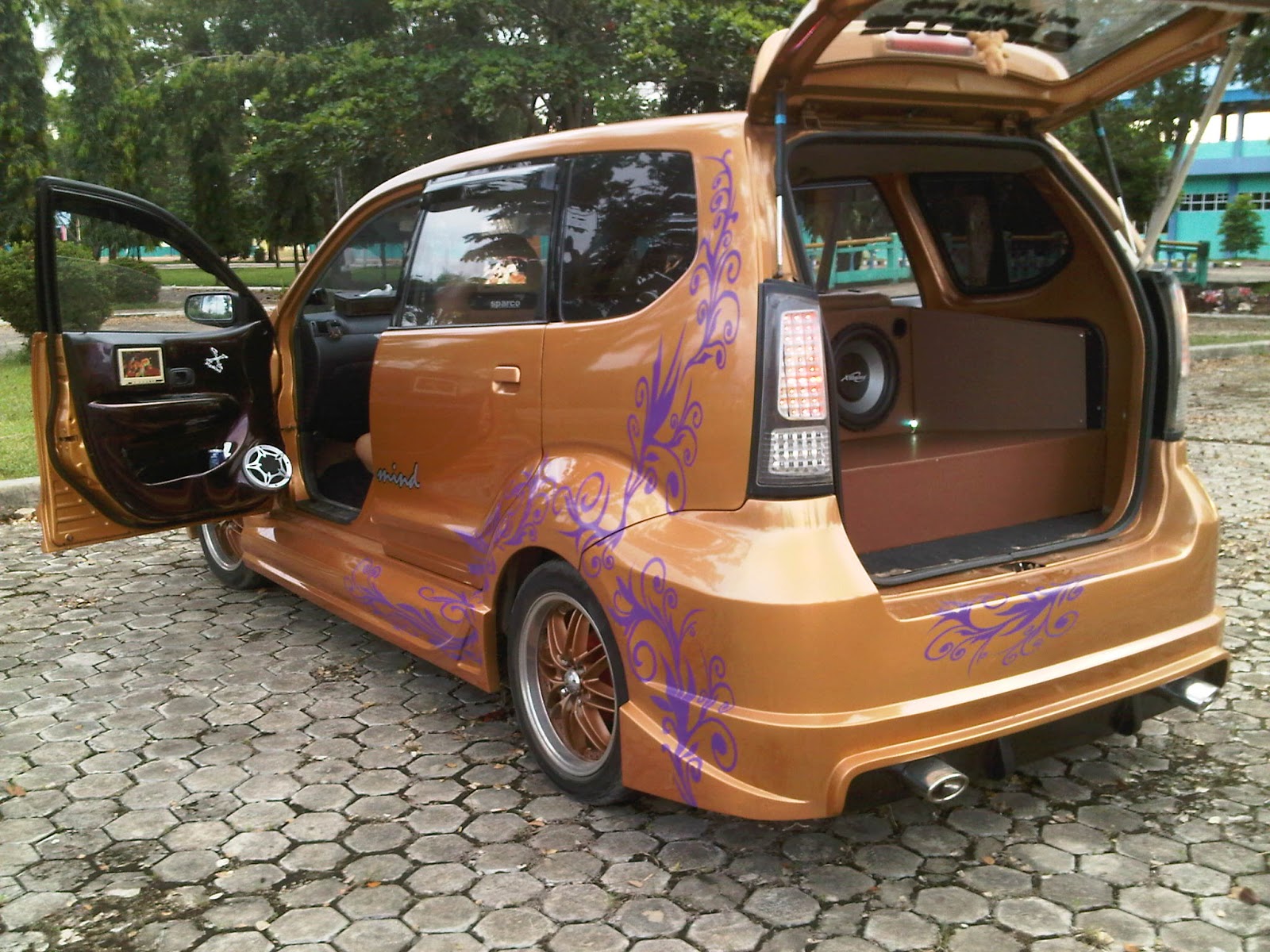 Gambar Modif Daihatsu Xenia Sporty Terlengkap Modifikasi Mobil Sedan