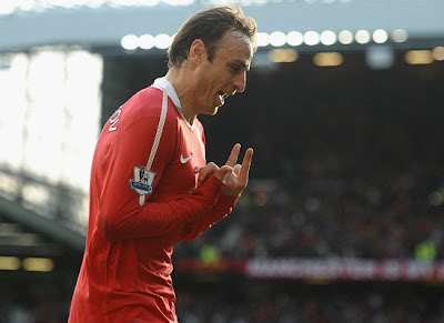 Berbatov celebrates gol