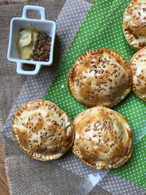 EMPANADILLAS DE JAMÓN YORK Y QUESO CON MOSTAZA RECETA