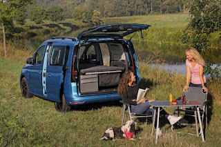 Volkswagen Caddy California (2021) Rear Side