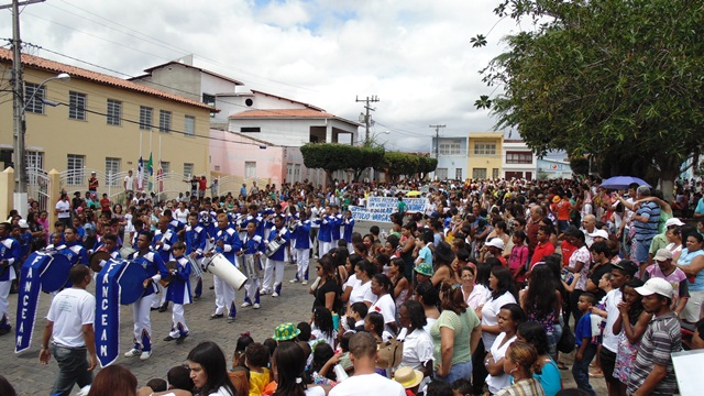 Desfile Cívico em comemoração ao Dia da Independência do Brasil, é realizado em Mairi