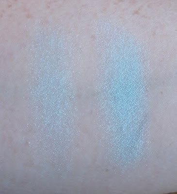 Lise Watier Solo Eyeshadow Bleu Curacao swatch