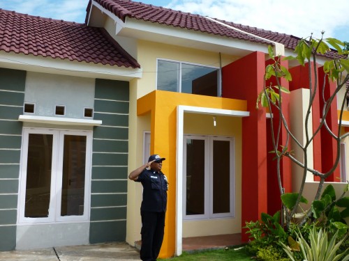 Contoh rumah minimalis warna orange