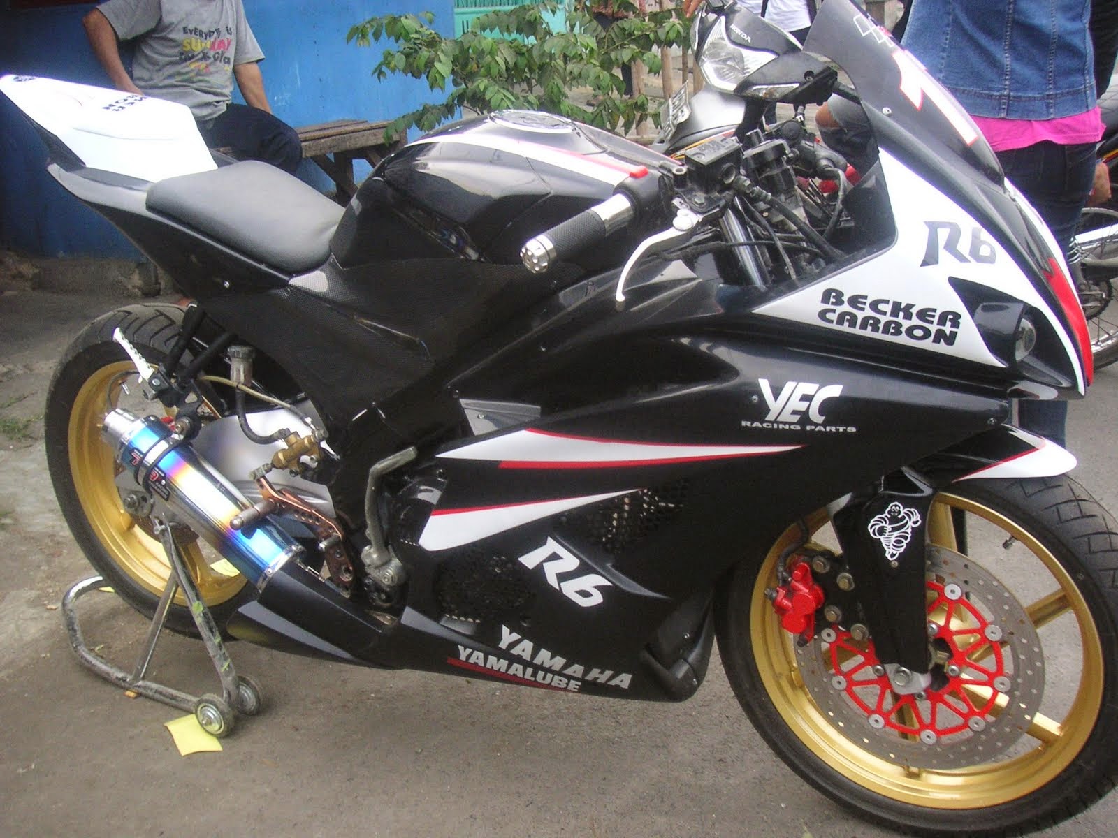 104 Modifikasi Cat Motor Vixion 2015 Modifikasi Motor Vixion Terbaru