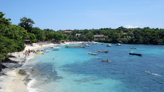 Diving in Island of Nusa Lembongan Bali with Yacht pict