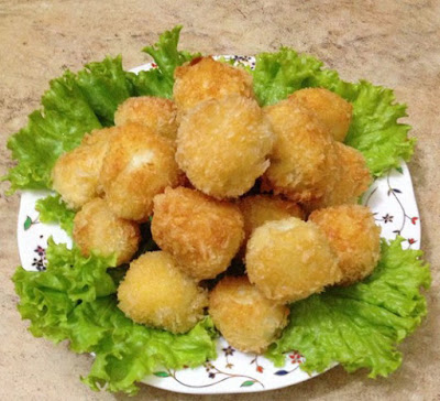 Vietnamese Fish Recipe: Fried Salmon with Quail Egg Filling Recipe