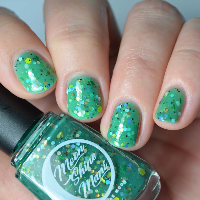 green thermal nail polish with glitter