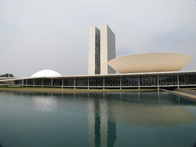 Orçamento da Cãmara dos deputados e Senado Federal é maior que o de quase todas as cidades do Brasil