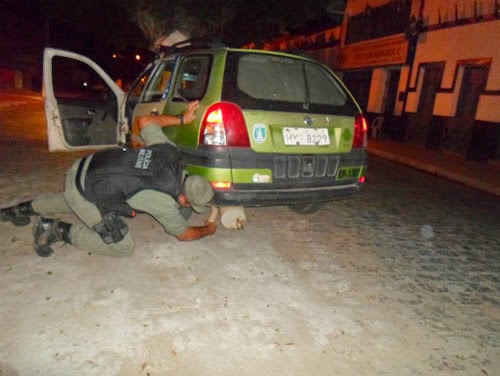 Viaturas precárias: Péssimas condições de viaturas prejudicam trabalho de policiais no interior do CE