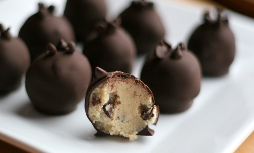 chocolate chip cookie dough truffles 1