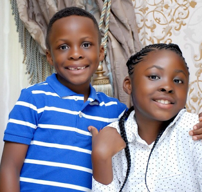 Nigerian footballer Taiye Taiwo at hiome with wife and Children 7