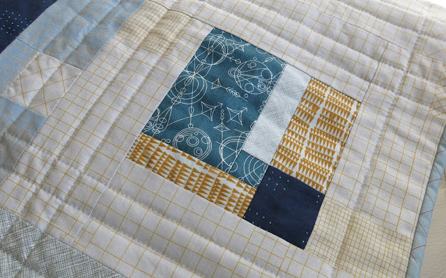 Luna Lovequilts - Modern sampler quilt - Detail