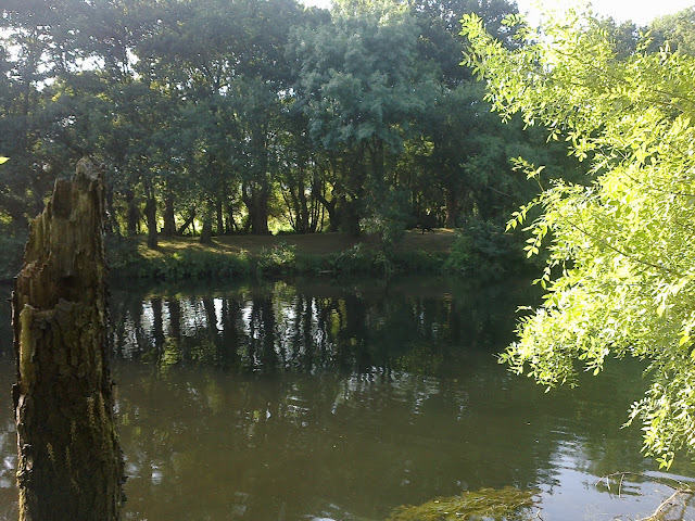 Río Tambre a su paso por Chaián