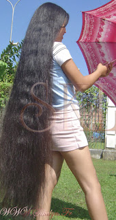 tres longs cheveux naturels