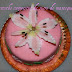 <center>BIZCOCHO CAMPESTRE DE SUERO DE MANTEQUILLA, Y PRACTICANDO CON EL FONDANT</center>