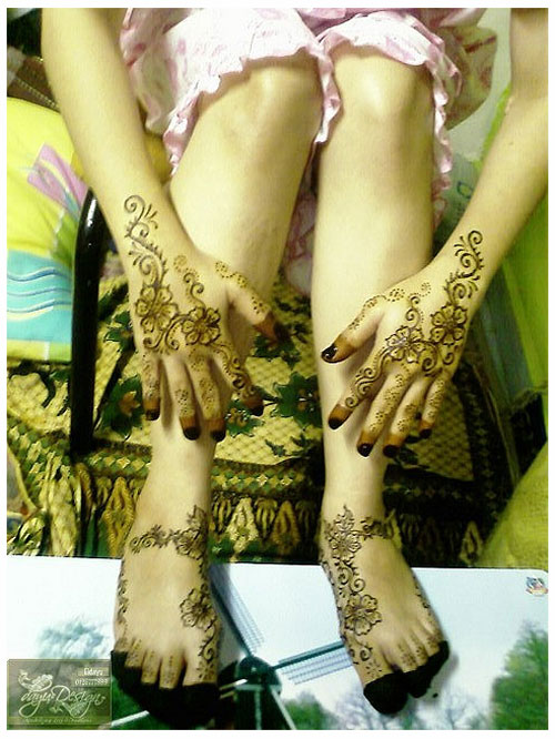 adiwastory Lagi 15hari Henna tangan