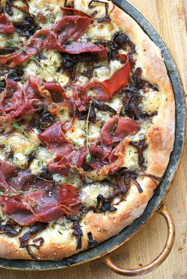 Brie, Prosciutto and Caramelized Onion Pizza