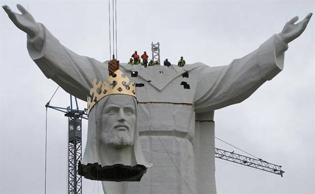 Worlds Largest Jesus Christ Statue