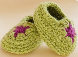 ZAPATOS PATUCOS DE BEBE A CROCHET