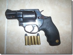 revolver 001