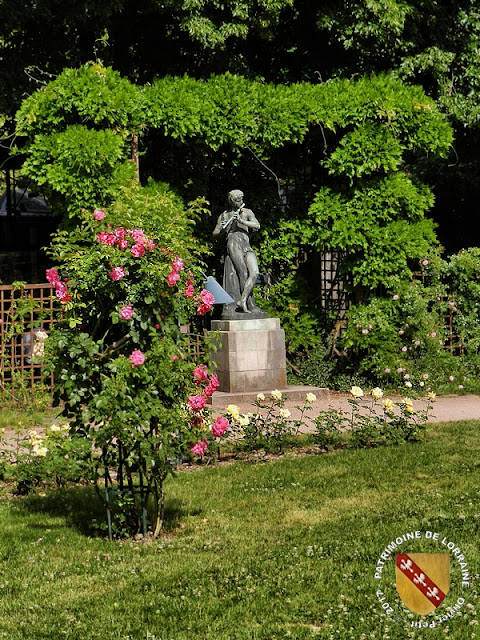 NANCY (54) - Parc de la Pépinière : Le Joueur de flûte (1879)