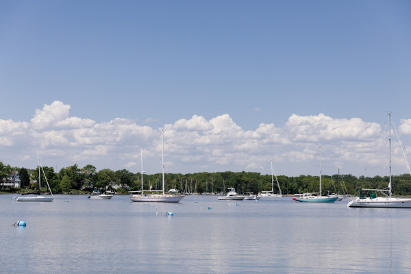 Summer Waterfront Wedding at The Gibson Island Club photographed by Maryland photographer Heather Ryan