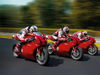 racing ducati bike photography