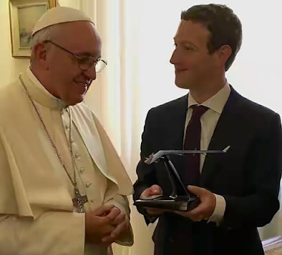 Mark Zuckerberg and his wife meet Pope Francis in the Vatican 