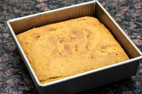 baked-cornbread-in-pan