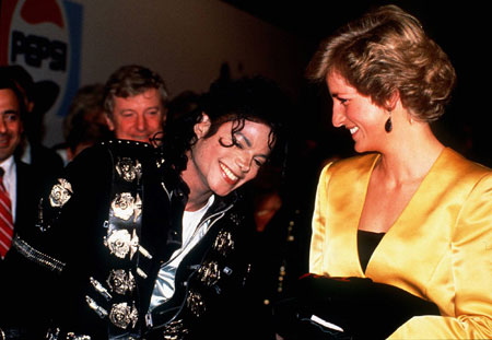 Michael Jackson Jackson Glove And Diana's Dress Are Highlights Of China
